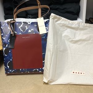 NWT Marni Abstract print Leather Shoulder Bag